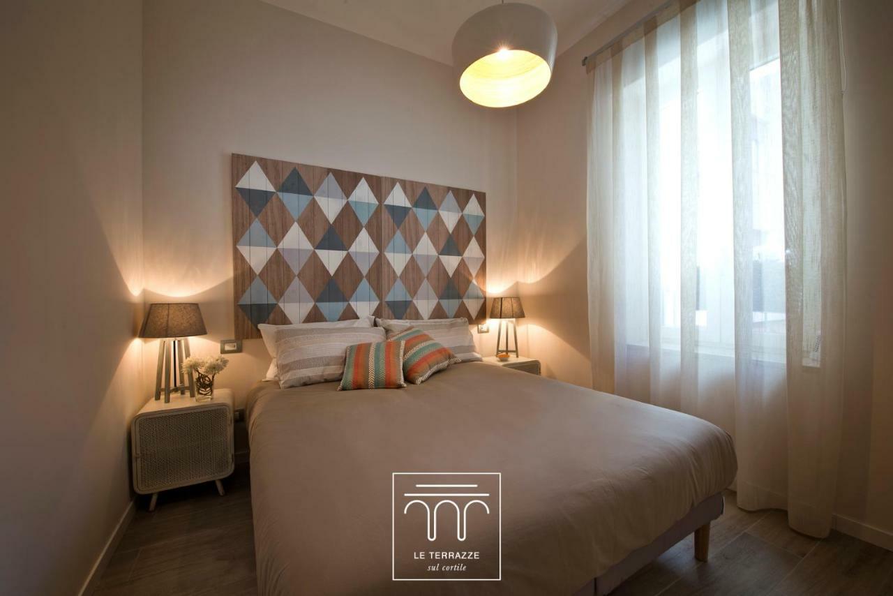 Apartament Le Terrazze Sul Cortile Salerno Zewnętrze zdjęcie