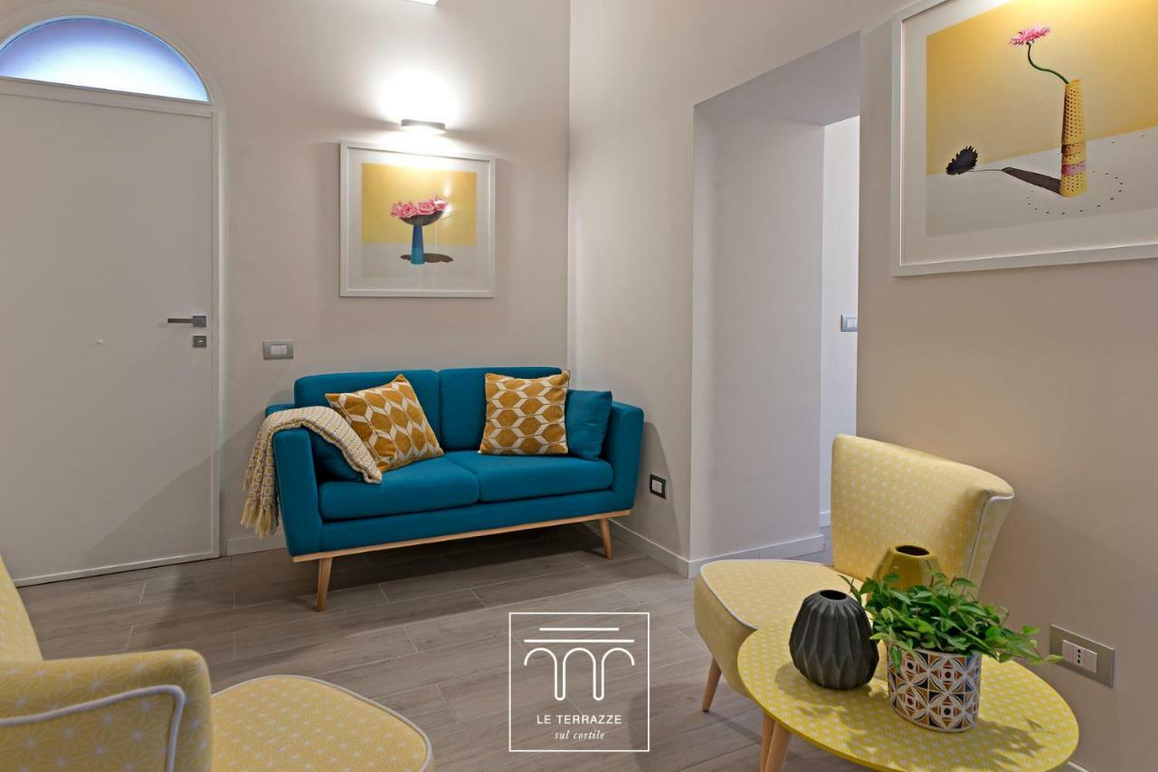 Apartament Le Terrazze Sul Cortile Salerno Zewnętrze zdjęcie