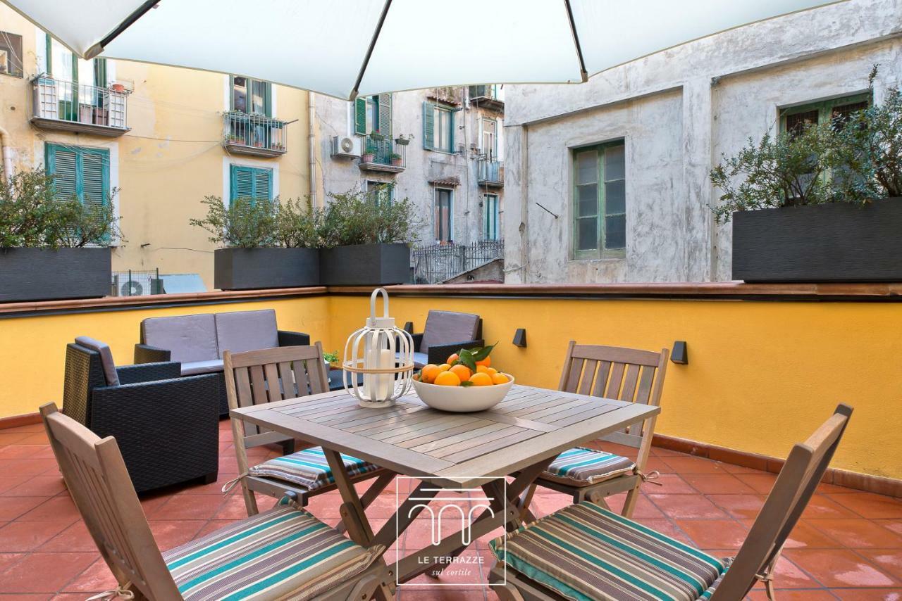 Apartament Le Terrazze Sul Cortile Salerno Zewnętrze zdjęcie