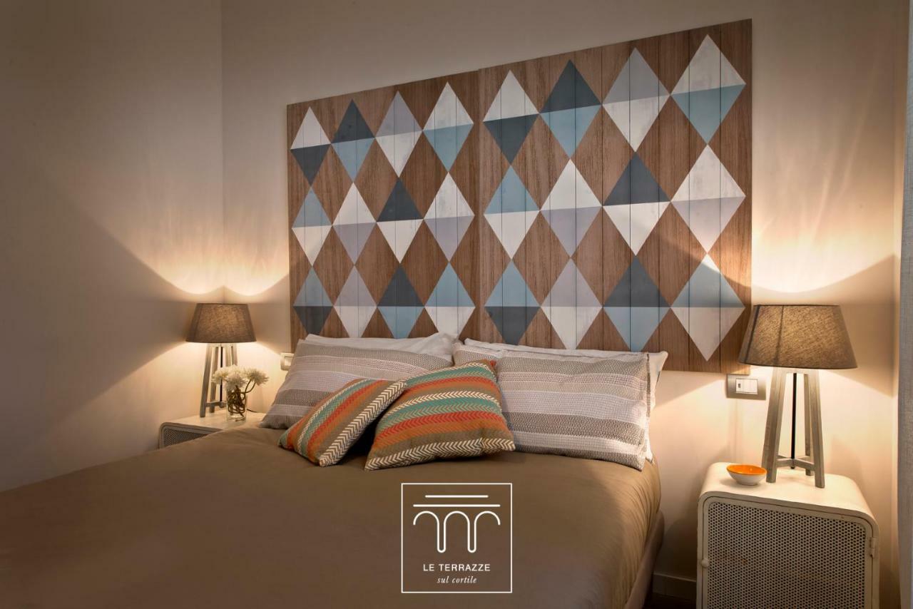Apartament Le Terrazze Sul Cortile Salerno Zewnętrze zdjęcie